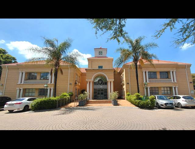 146M² OFFICE TO LET IN BRYANSTON